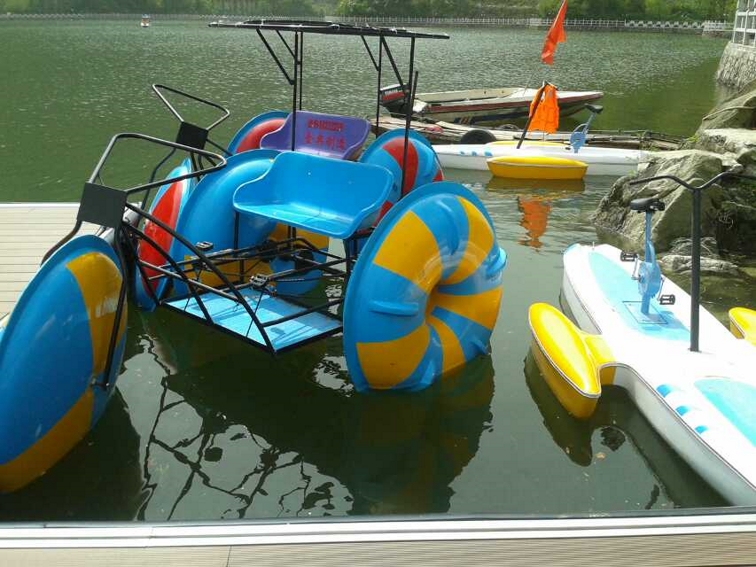 水上三輪車(chē)