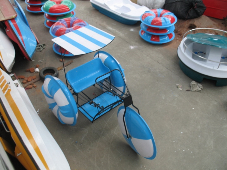 水上三輪車(chē)